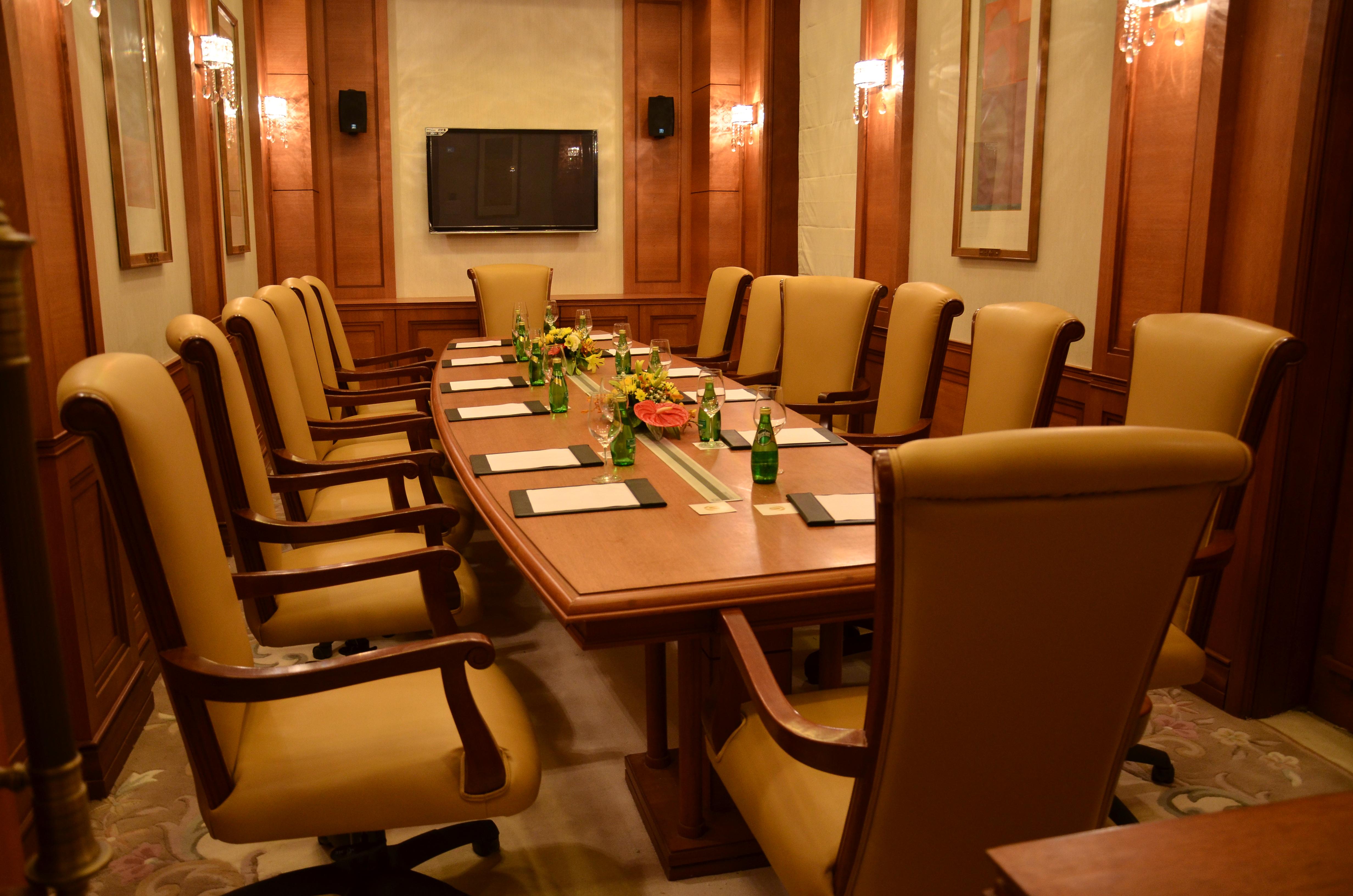 Hotel Royal Tulip Navi Mumbai Esterno foto