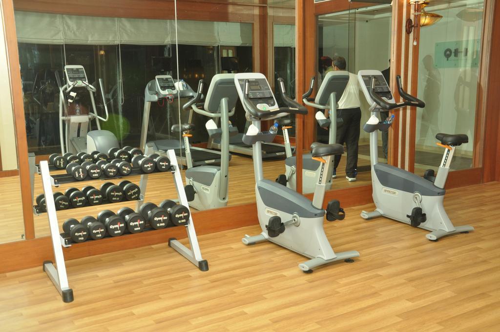 Hotel Royal Tulip Navi Mumbai Esterno foto