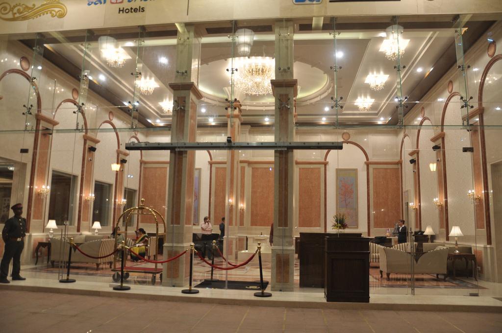 Hotel Royal Tulip Navi Mumbai Esterno foto