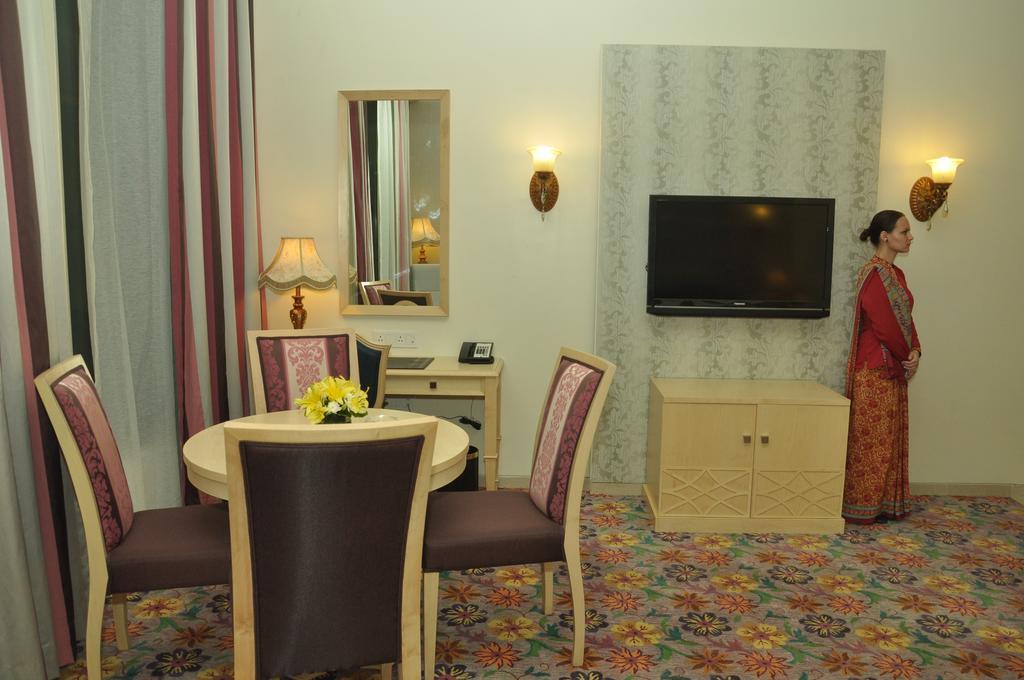 Hotel Royal Tulip Navi Mumbai Esterno foto