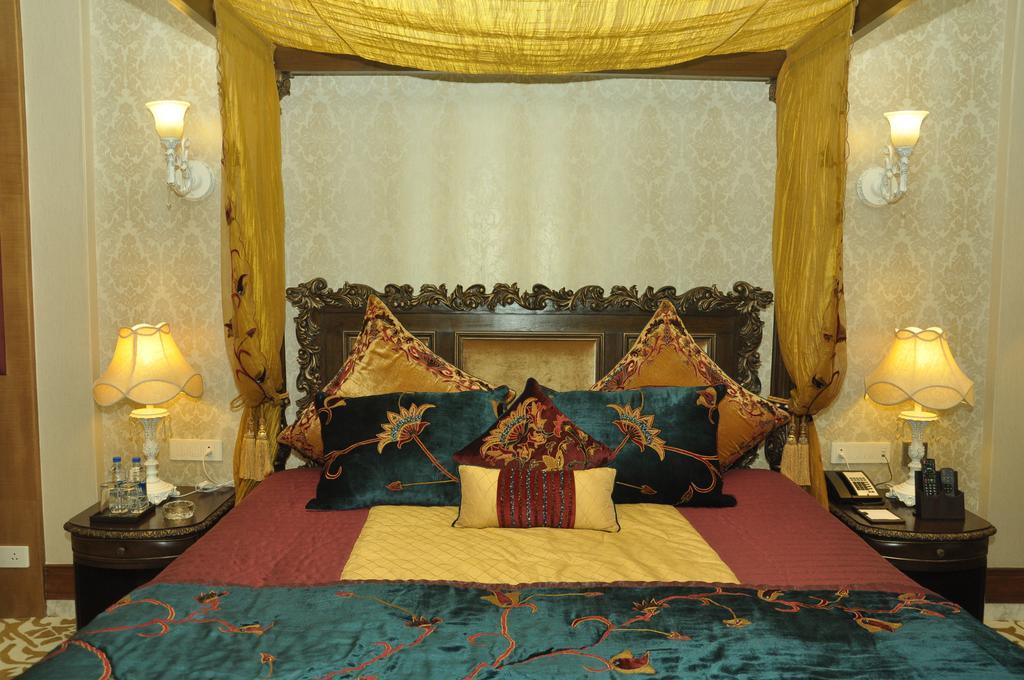Hotel Royal Tulip Navi Mumbai Esterno foto