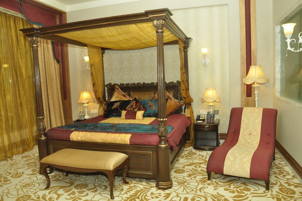 Hotel Royal Tulip Navi Mumbai Esterno foto