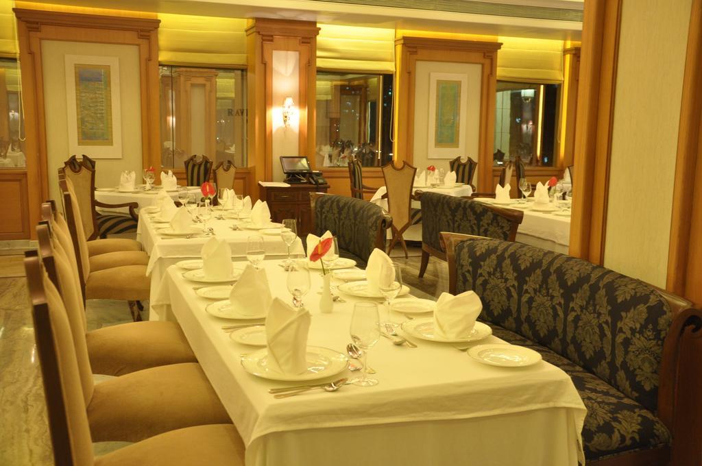 Hotel Royal Tulip Navi Mumbai Esterno foto